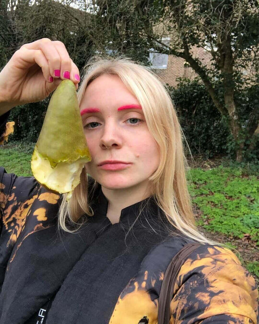 Eirinn Hayhow takes sustainability to a whole new level. - submissionbeauty