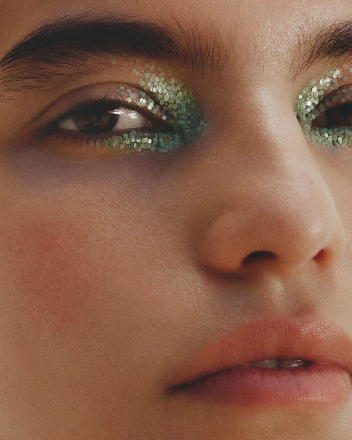 Glitter Green - submissionbeauty