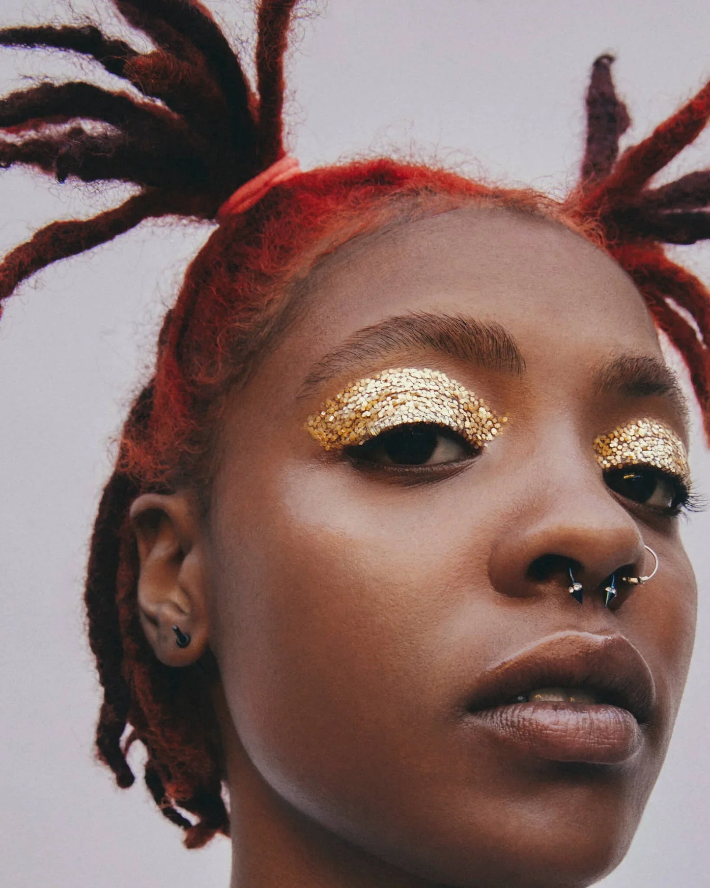 Glitter Gold - submissionbeauty